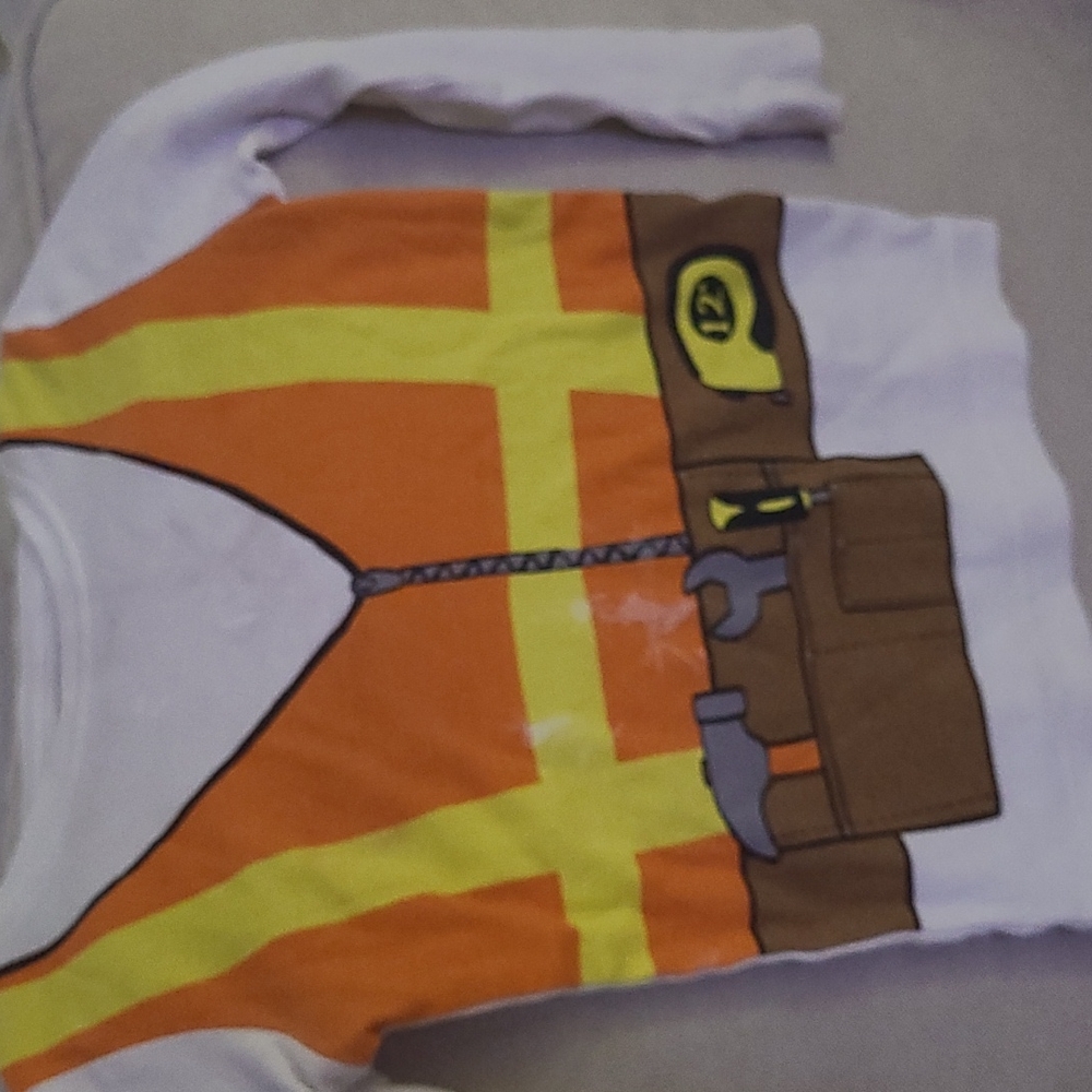 5T Old Navy brand shirts (2 available)